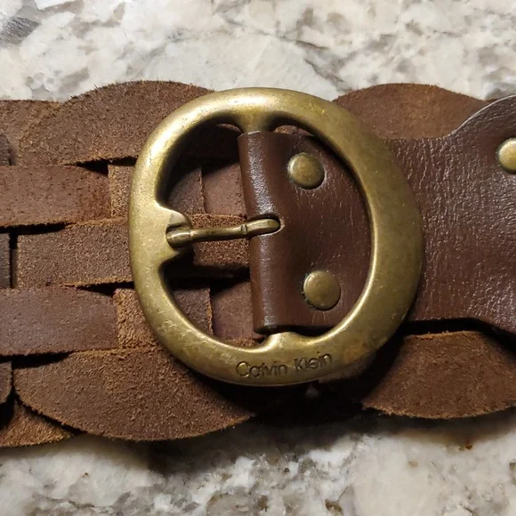 Calvin Klein Jeans Brown Leather Belt with Brass Buckle - Picture 4 of 6